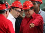 Чавес пригрозил национализировать сталь и банки