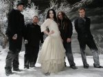Из Evanescence уволили двух <noindex><a rel="nofollow" href="https://www.kalitva.ru" style="text-decoration:none; color:#5a5628">музыка</a></noindex>нтов