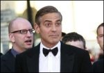 Джордж Клуни в Каннах выставил на аукцион свои поцелуи.