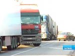 На границе Латвии и России стоит рекордная очередь из грузовиков