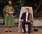 Тони Блэр коронован Верховным вождем Сьерра-Леоне