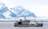 В Арктике российский экскурсионный корабль натолкнулся на айсберг