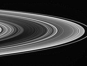 Кольца Сатурна состоят из сверхпроводящих ледяных частиц протопланетного облака