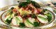 Рецепт праздничного салата из мяса птицы с миндалем и яблоком
