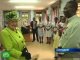Елизавета II посетила клинику для ВИЧ-инфицированных в Уганде. 