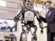 Японские ученые научились управлять роботами силой мысли