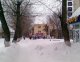 Несколько пожилых граждан отмечали в снегу на ул. Калинина день рождения Сталина