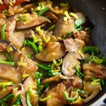Рецепт: баклажаны с грибами и беконом по&#8209;китайски