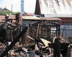 Двое мужчин погибли при пожаре дома в Неклиновском районе