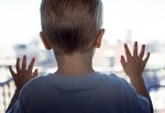 Выпал 3-летний мальчик из окна многоэтажки в г. Шахты