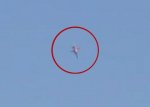 В месте приземления российских летчиков Су-24 идет бой