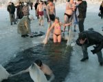 В мэрии Ростова рассказали, как правильно окунаться в воду на Крещение