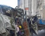 В Ростовской области две фуры раздавили УАЗ