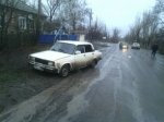 В поселке Синегорском Белокалитвинского района водитель на автомобиле ВАЗ 2105 сбил женщину