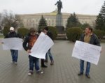 В Шахтах митингующие приняли резолюцию против загрязнения воздуха заводом РЭМЗ