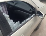На Нагибина злоумышленники разбили стекло в машине и украли планшет