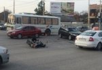 В г. Шахты Opel сбил мотоциклиста на перекрестке перед гипермаркетом «Магнит»