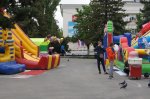 На площади Театральной в Белой Калитве 1 мая стартовала праздничная ярмарка