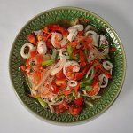 Тайский салат из морепродуктов
