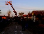 В Белокалитвинском районе смерч сорвал крыши на домах