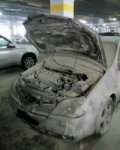 В Ростове сгорел автомобиль, который едва уцелел после мощного ливня