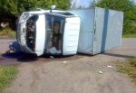 «Газель» упала на бок в г. Шахты после столкновения с ВАЗ-21102