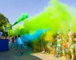 В Ростове на фестиваль красок пришли свыше трех тысяч человек