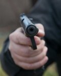 На водителя Mercedes, открывшего стрельбу в Таганроге, возбудили уголовное дело