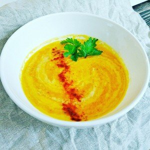 Крем-суп из запеченной тыквы с тимьяном