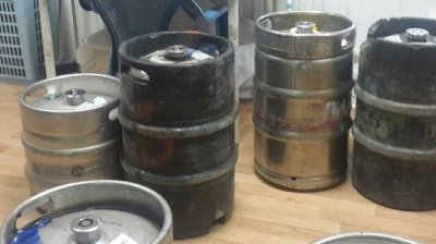 Чиновники конфисковали 218 литров пива
