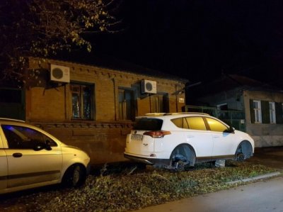Ростовские автомобильные воры оставили без колес очередную иномарку