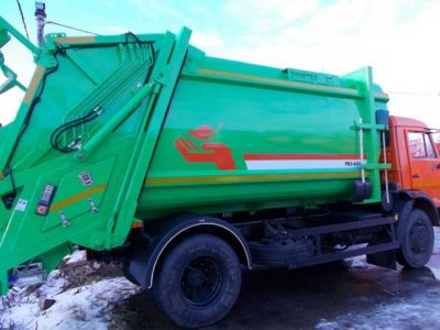 В Ростове водитель мусоровоза сбил пенсионерку: пострадавшая в реанимации