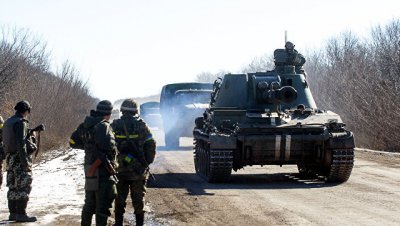 В ДНР заявили, что силовики перебросили в Донбасс танки, гаубицы и "Град"