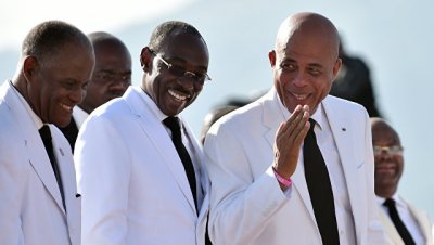 На Гаити начались президентские и парламентские выборы