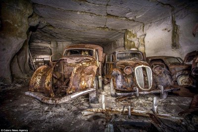 Во Франции нашли тайник со спрятанными во время Второй мировой войны автомобилями 