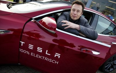 Tesla Motors обновит свой автопилот в середине декабря
