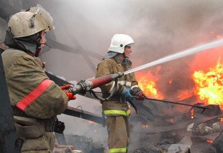 В г. Шахты сгорел жилой дом на улице Кадамовской