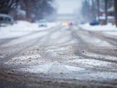 Главу новочеркасского департамента ЖКХ оштрафовали за снег на дорогах
