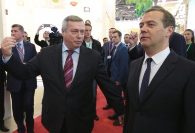Голубев попросил у Медведева деньги для погашения долгов
