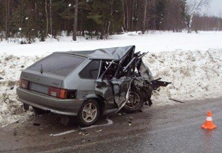 В лобовом столкновении погибли оба водителя на трассе Ростов — Волгодонск