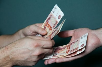 50 тысяч рублей украл житель Ростовской области у женщины-коллеги