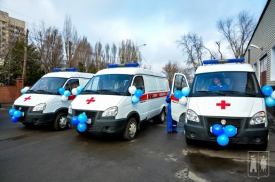Мэрия Ростова закупила 19 новых машин скорой помощи и сократила время приезда по вызову до 20 минут