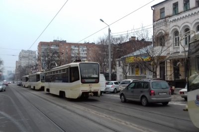 Из-за сломанного трамвая на Горького образовалась пробка