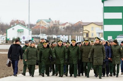 В канун Дня защитника Отечества в мотострелковой дивизии в Новочеркасске открыли 600 вакансий