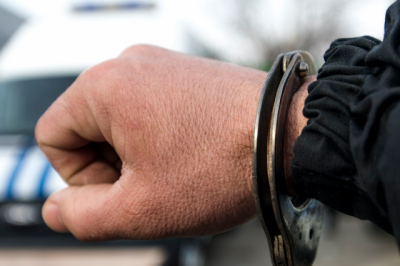 В Новочеркасске подозреваемый в мошенничестве пытался подкупить полицейского