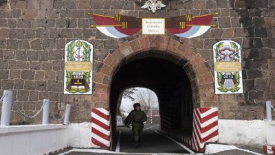 В Армении назвали причину смерти российского военного в Гюмри