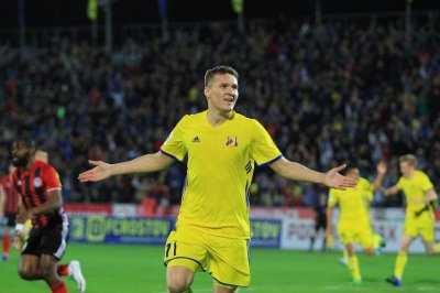 ФК «Ростов» благодаря голу Бухарова обыграл на своем поле «Амкар»