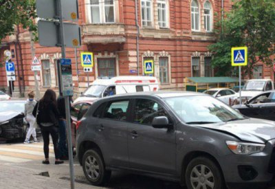 Девушка устроила аварию с пятью машинами в центре Ростова