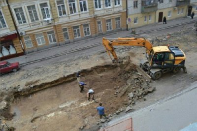 Дорожные рабочие обнаружили человеческий скелет на улице Станиславского в Ростове