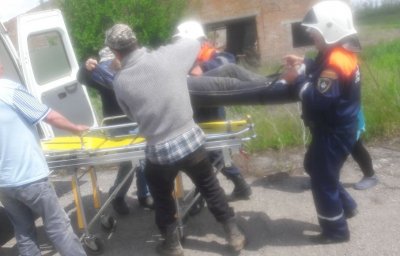 Один человек погиб, один ранен после обрушения фермы в Ростовской области
